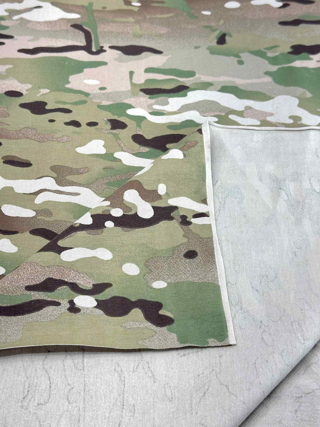 (YOGA) ARMY GREEN CAMO (1)