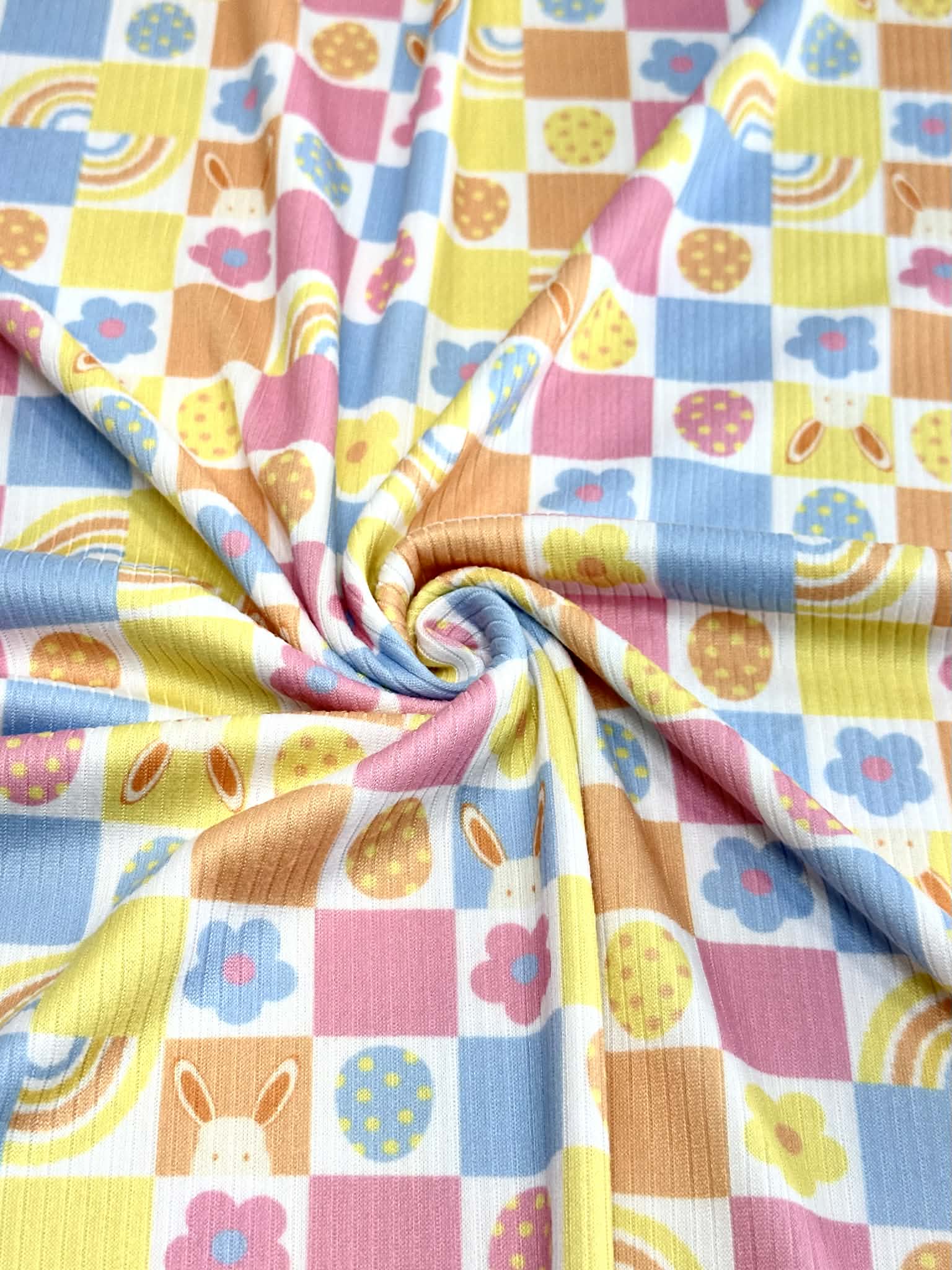 (4X2 YUMMY RIB) BUNNYS, EGGS, RAINBOWS, AND FLOWERS, CHECKERED PATTERN (1)