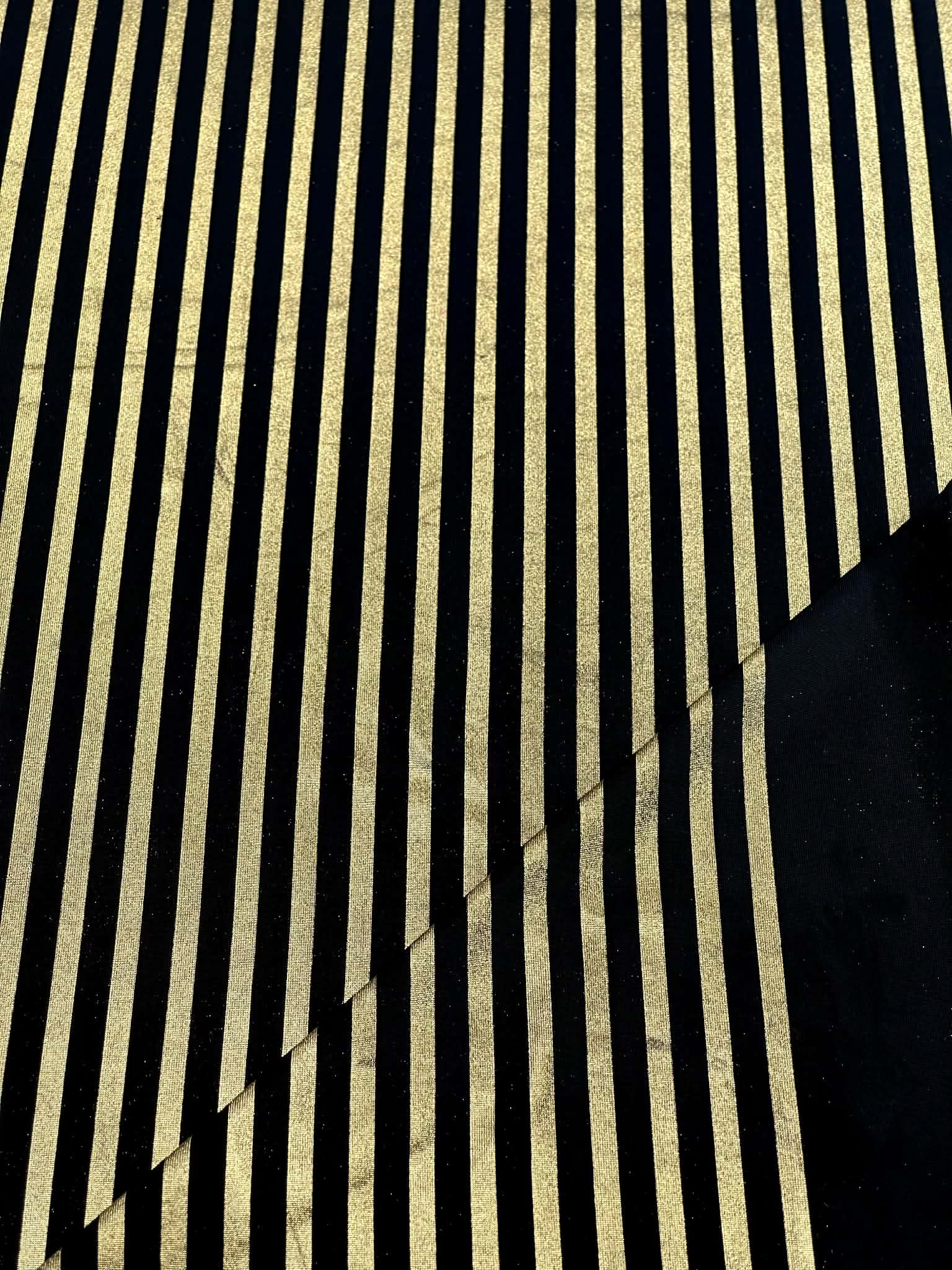 (ITY) FOIL GOLD STRIPES ON BLACK