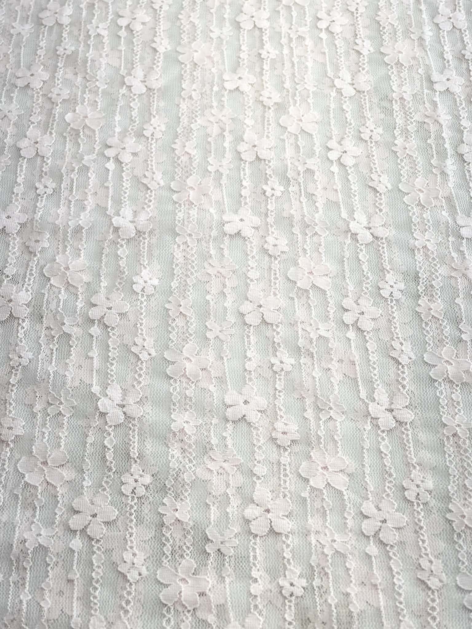 (LACE) LIGHT PINK FLORAL PATTERN