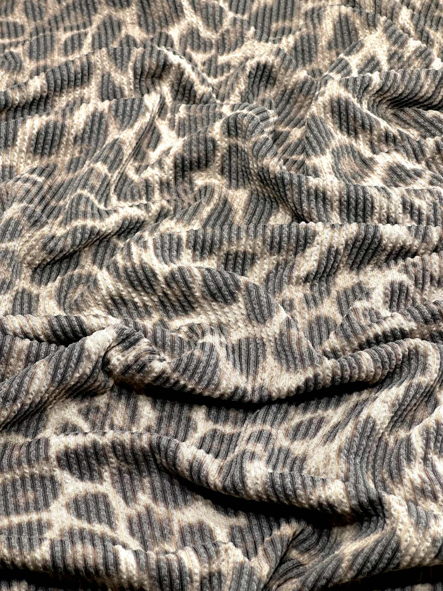 (URBAN RIB) VINTAGE BLACK CHEETAH