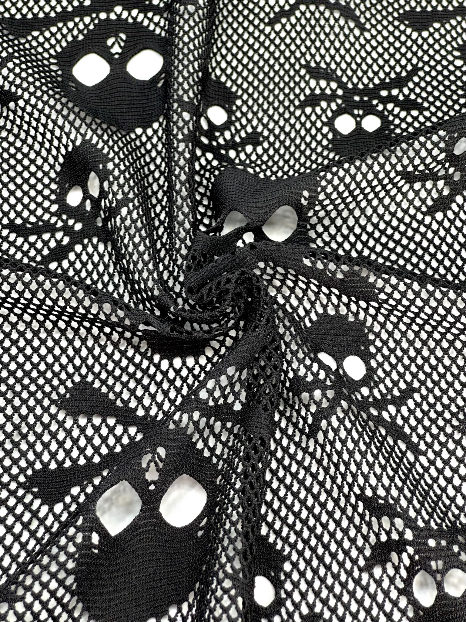 (JERSEY) SMALL AND MEDIUM BLACK SKULLS ON BLACK