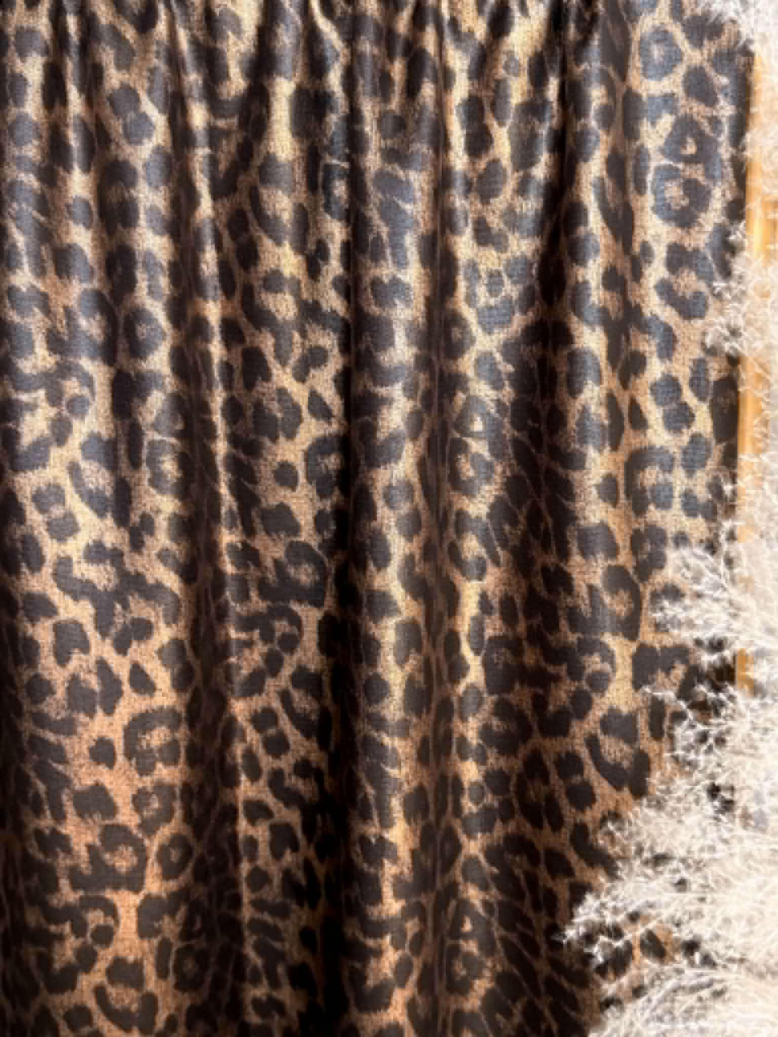 (PLEATHER) BLACK LUXE LEOPARD