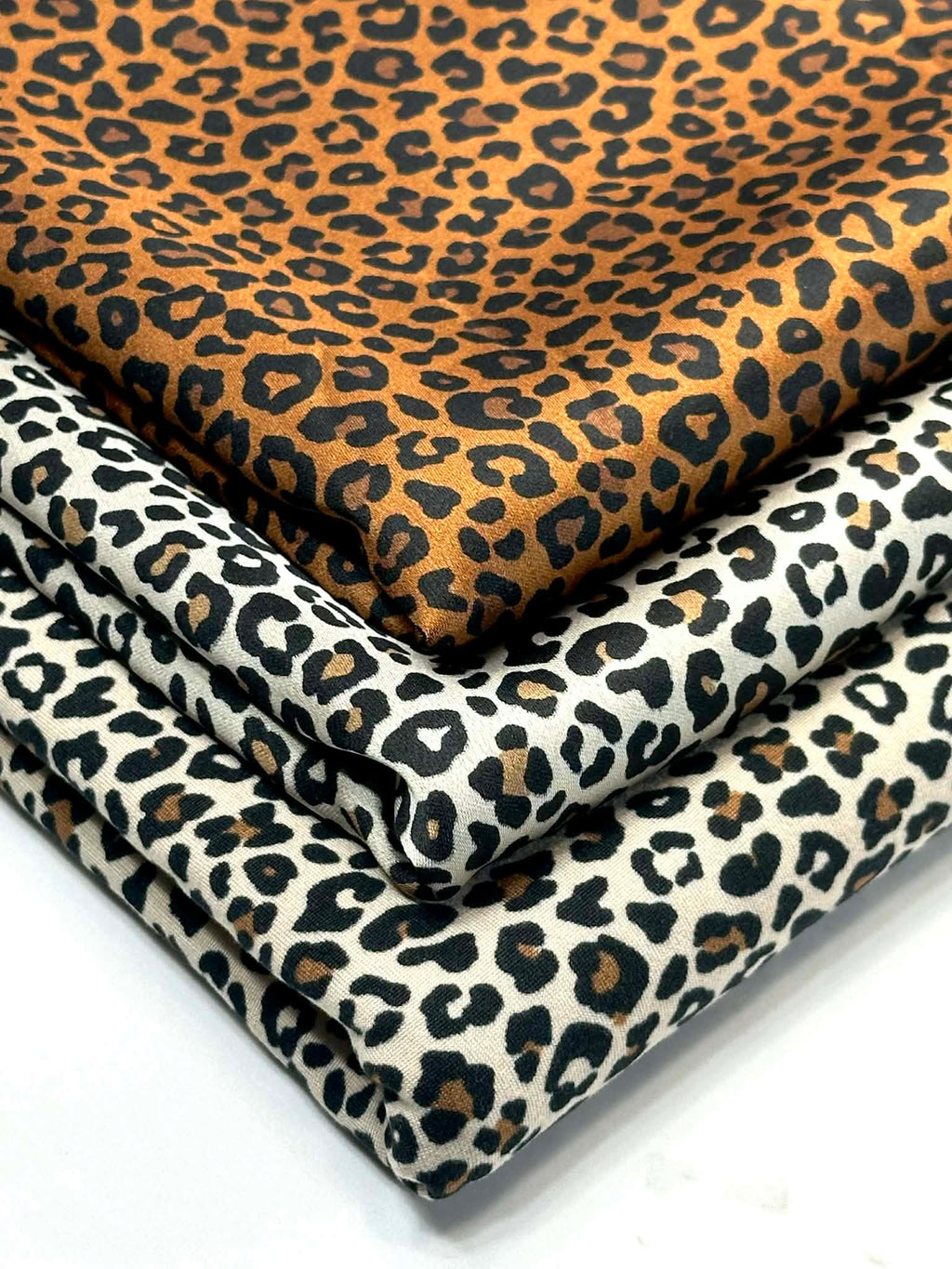 (SATIN) TINY BROWN CHEETAH ON CARAMEL