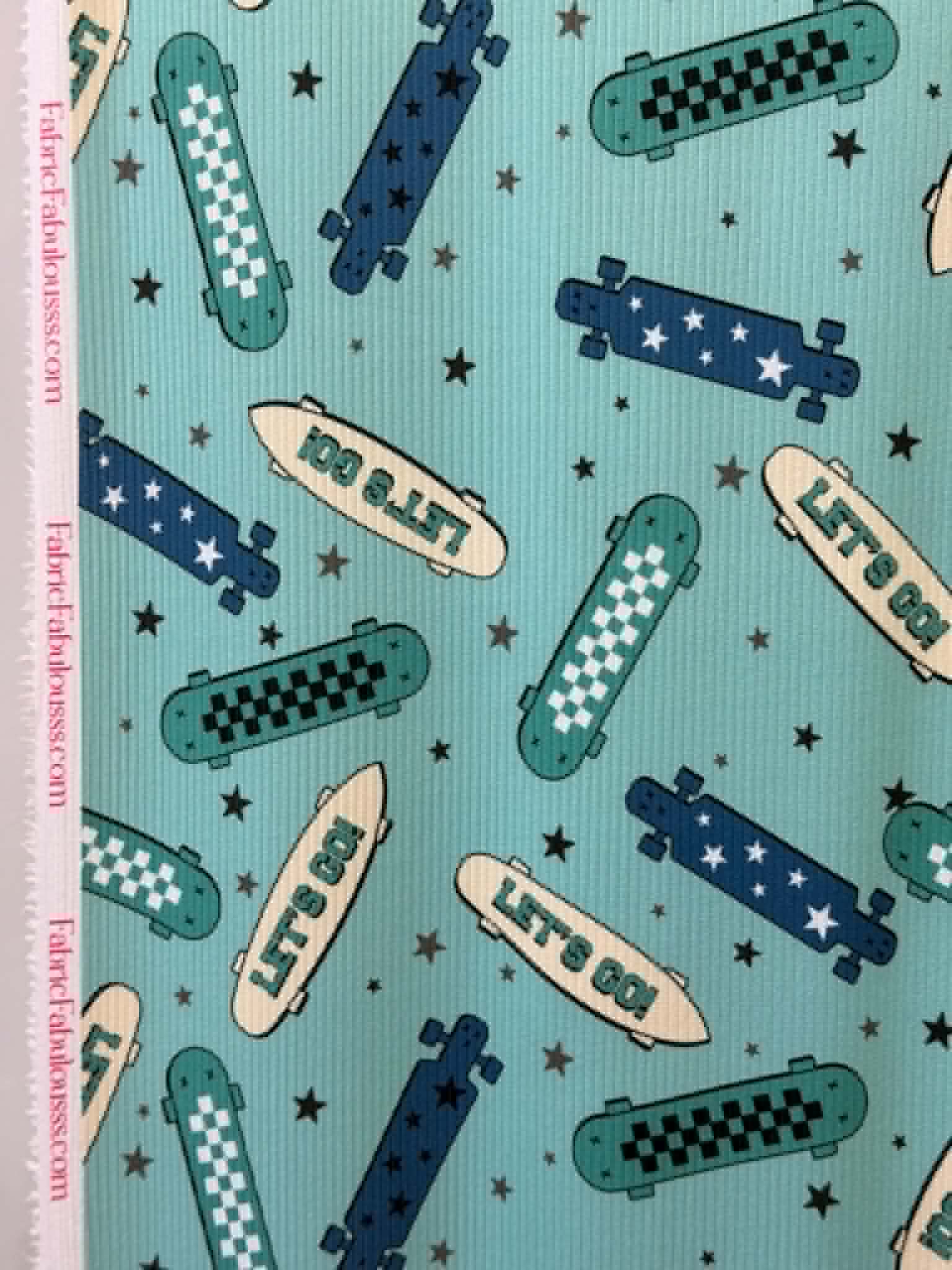 (4X2 YUMMY RIB) SKATEBOARDS ON AQUA