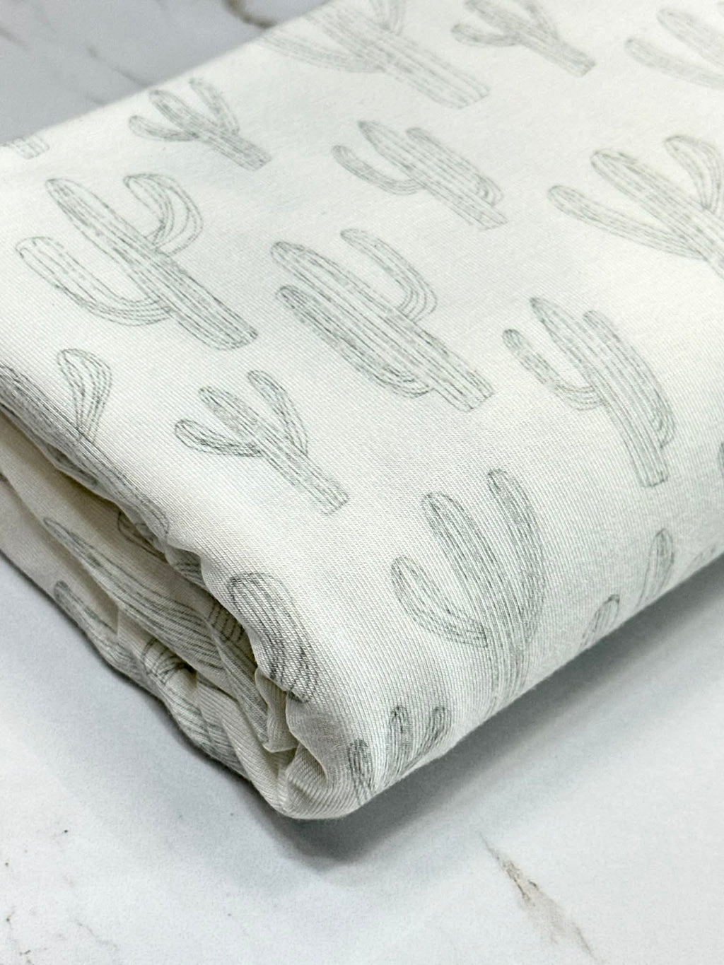 (RAYON MODAL) VINTAGE CACTUS ON OFF WHITE