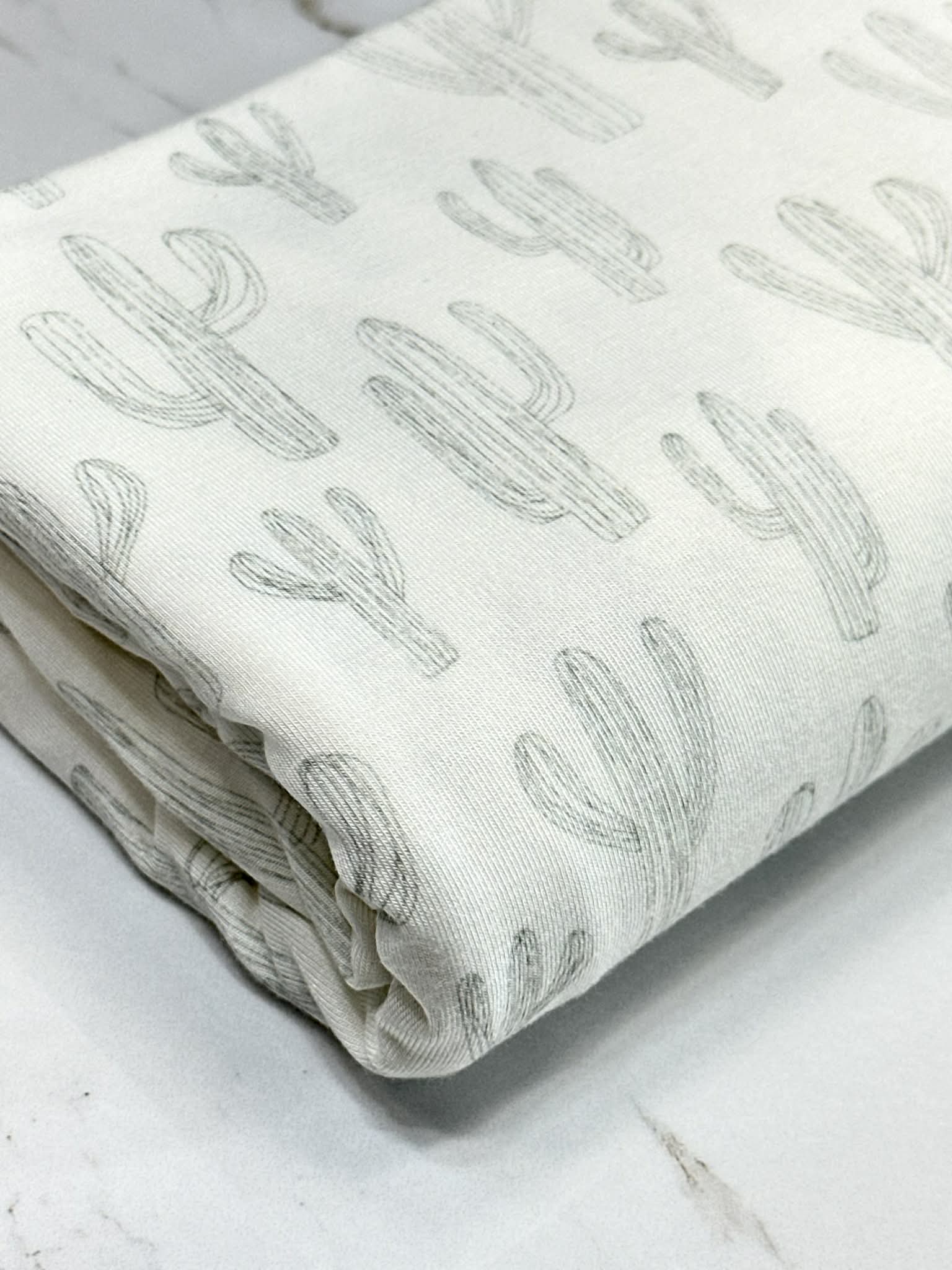 (RAYON MODAL) VINTAGE CACTUS ON OFF WHITE