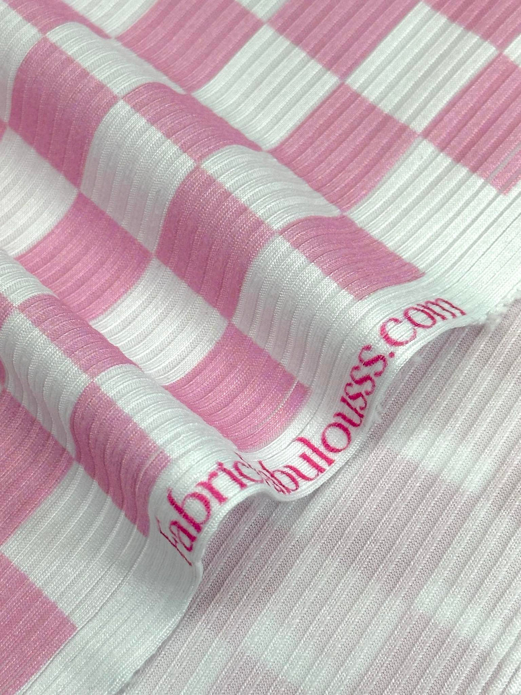 (YUMMY RIB) BABY PINK AND OFF WHITE CHECKERED (1)