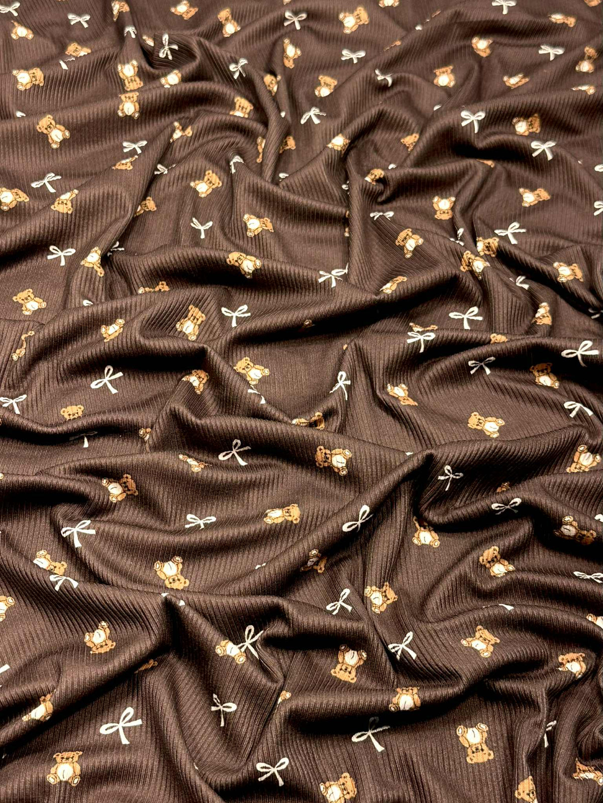 (2X2 RIB) TEDDY BEARS AND OFF WHITE BOWS ON DARK BROWN