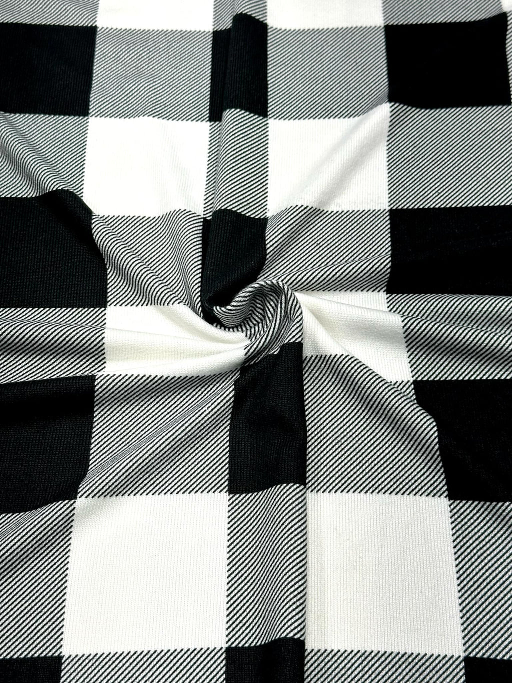 (SWEATER KNIT/ OAKLEY) BLACK AND OFF WHITE PLAID (2)