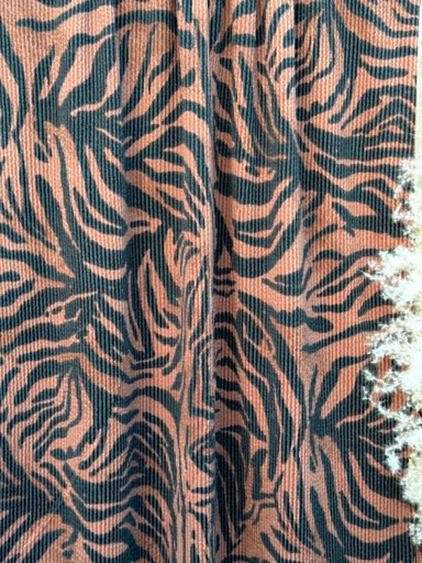(URBAN RIB) ZEBRA PATTERN ON BROWN (1)
