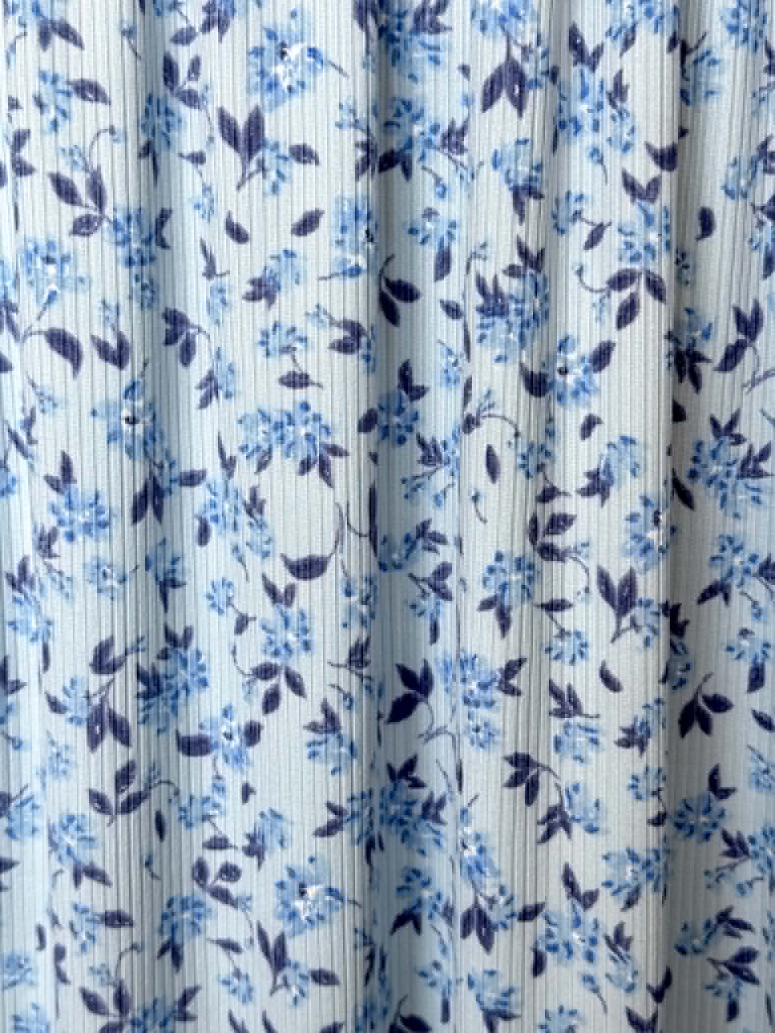 (4X2 RIB) BLUE AND NAVY FLOWER PATTERN ON LIGHT BLUE