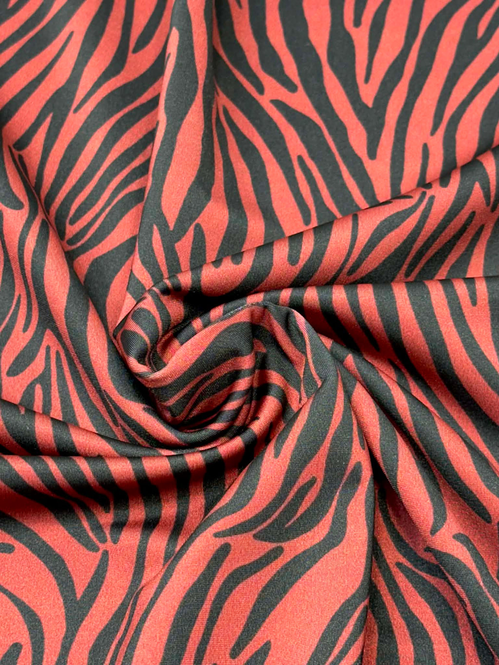 (SWIM) BLACK ZEBRA ON BURGUNDY(2)