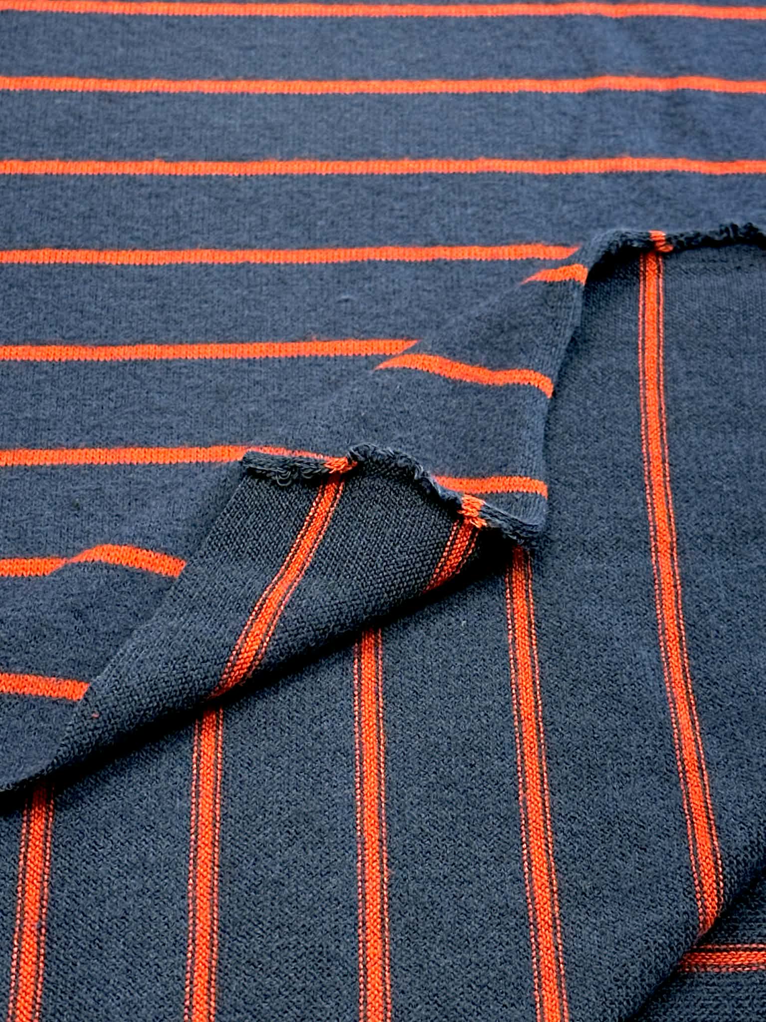 (SWEATER KNIT) RED ON NAVY (2)