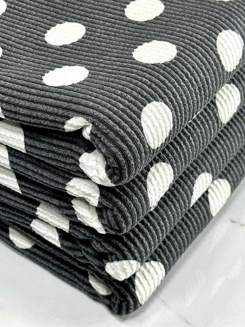 (URBAN RIB) WHITE POLKA DOTS ON CHARCOAL