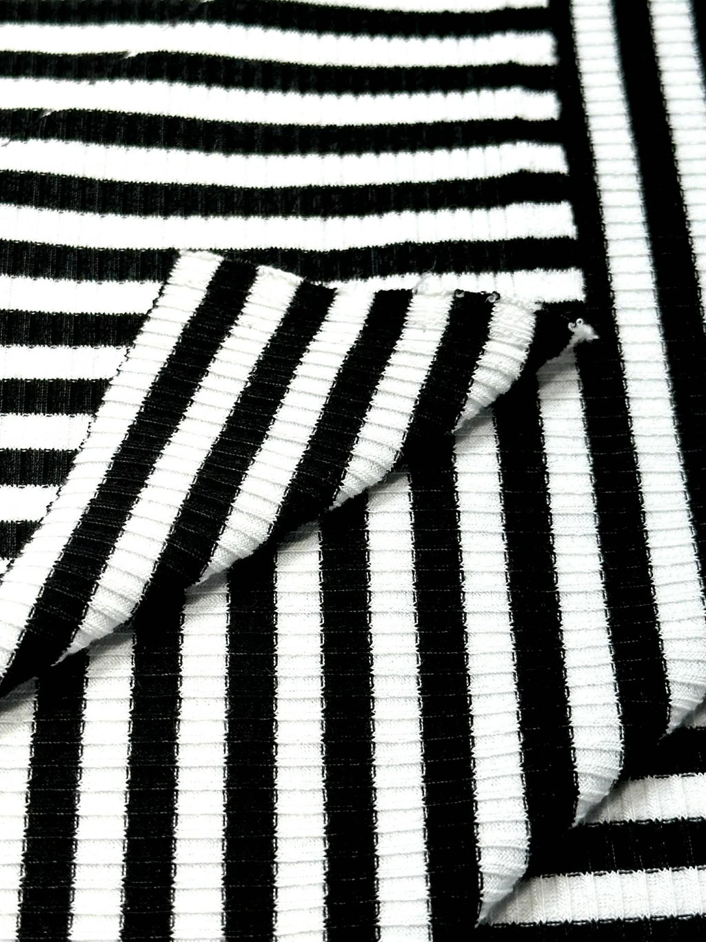 (RIB) BLACK AND OFF WHITE THINNER STRIPES