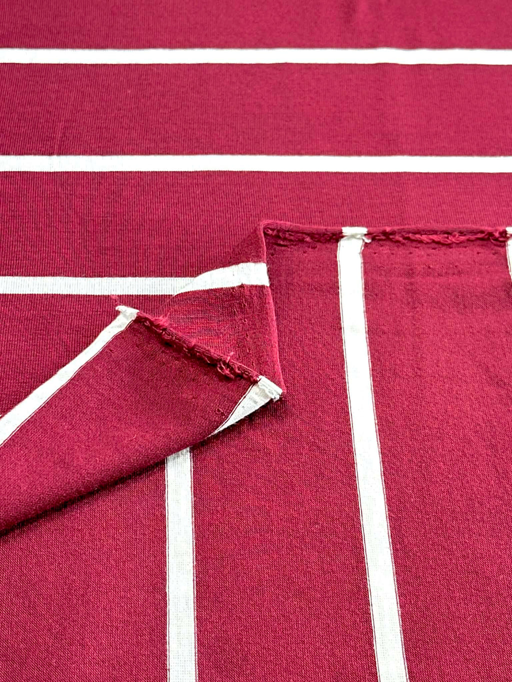 (RAYON MODAL) OFF WHITE STRIPES ON BURGUNDY (1)