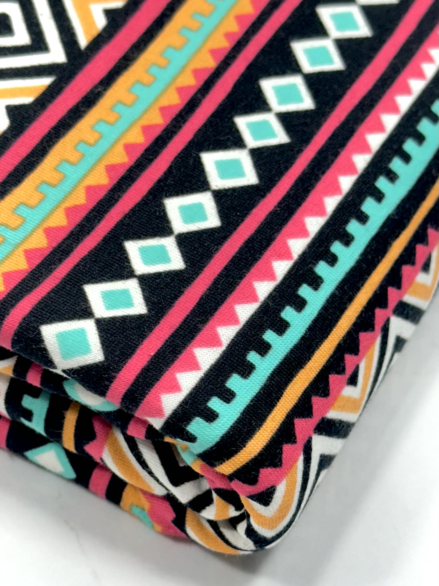 (KNIT) ORANGE, PINK, AQUA, AND BLACK DIAMOND PATTERN