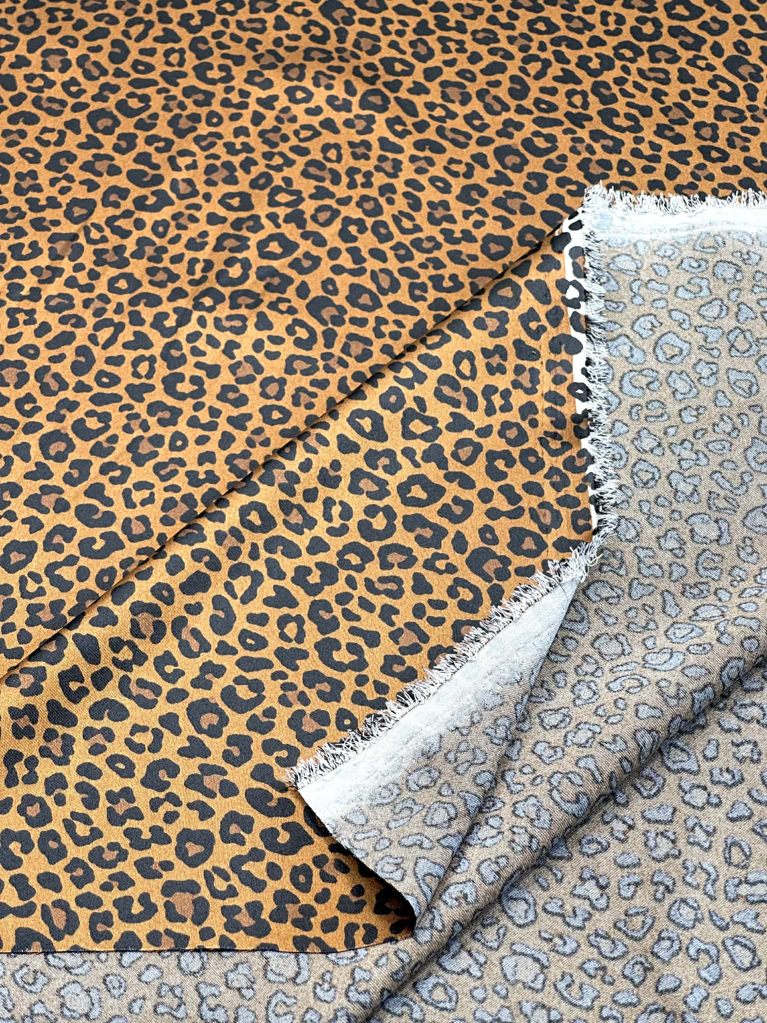 (SATIN) TINY BROWN CHEETAH ON CARAMEL