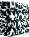 (DBP) BLACK CHEETAH ON LIGHT GRAY