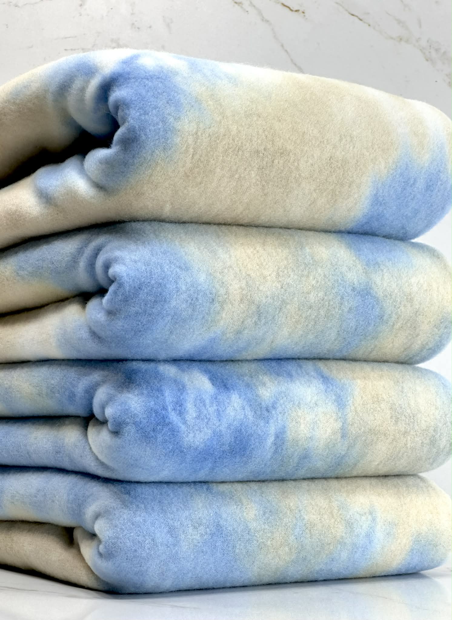 (BRUSHED SWEATER KNIT) BLUE AND TAN TIE DYE(2)