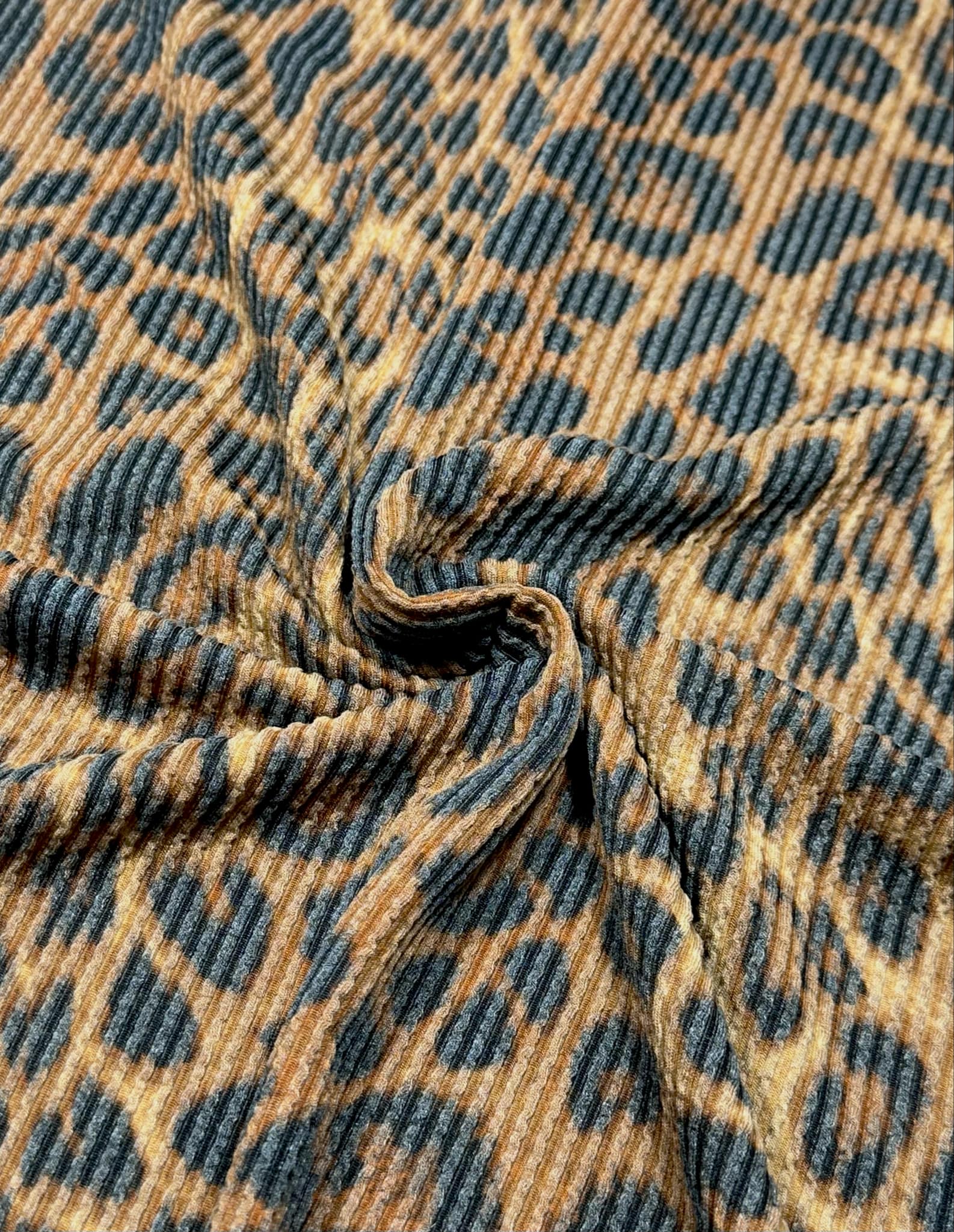 (URBAN RIB) BLACK AND BROWN CHEETAH
