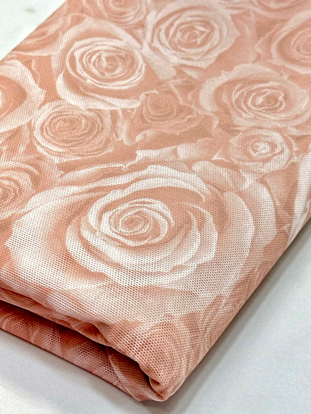 (DOUBLE MESH) BLUSH ROSES