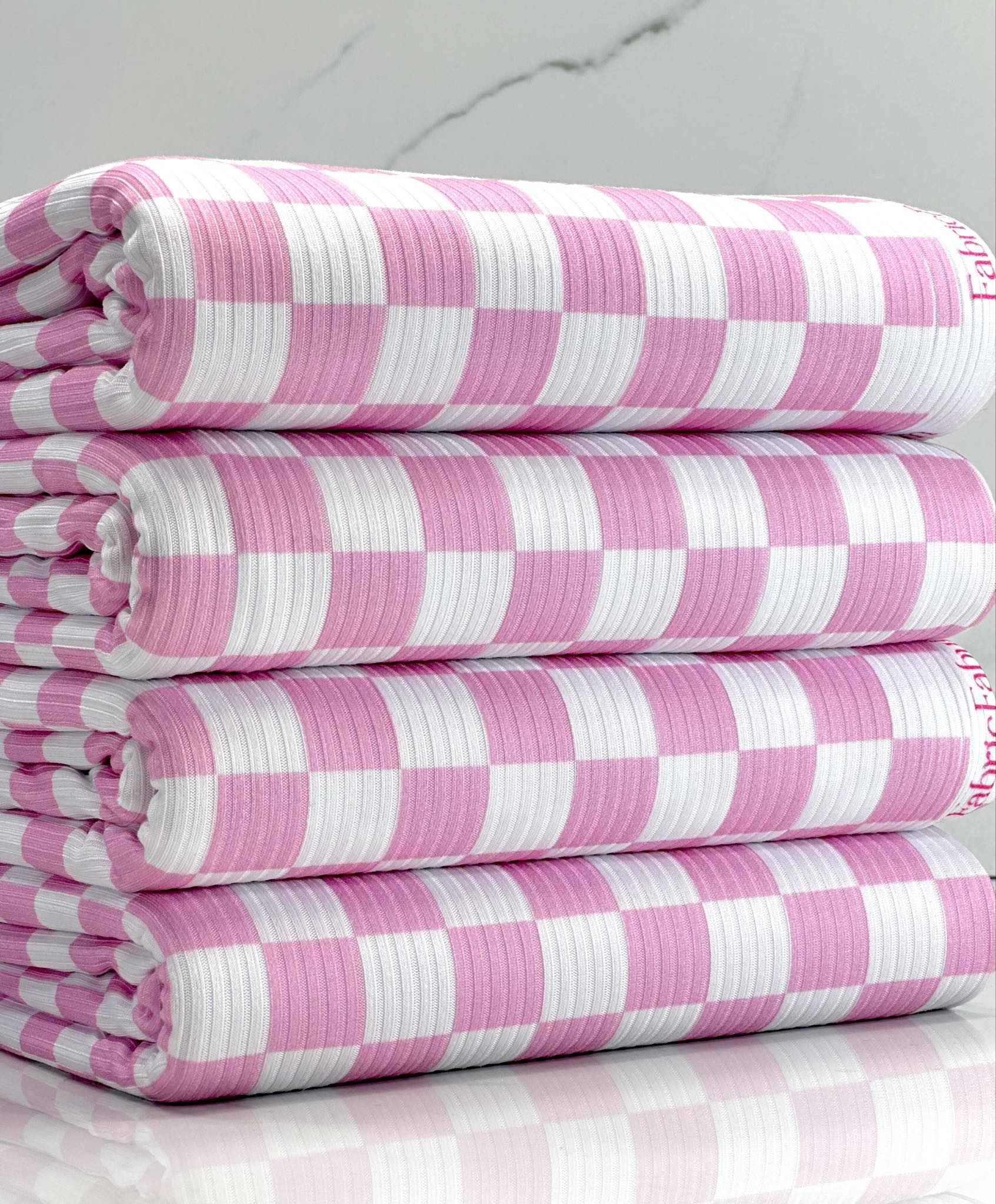 (YUMMY RIB) BABY PINK AND OFF WHITE CHECKERED (1)