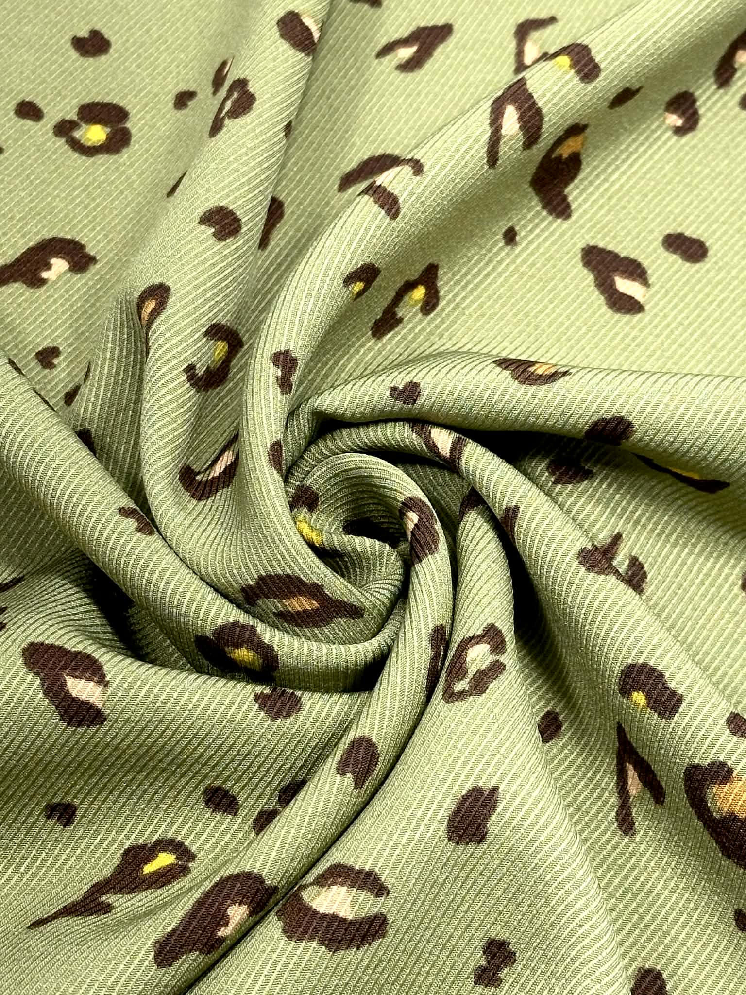 (TWILL WOVEN) TINY LEOPARD ON OLIVE