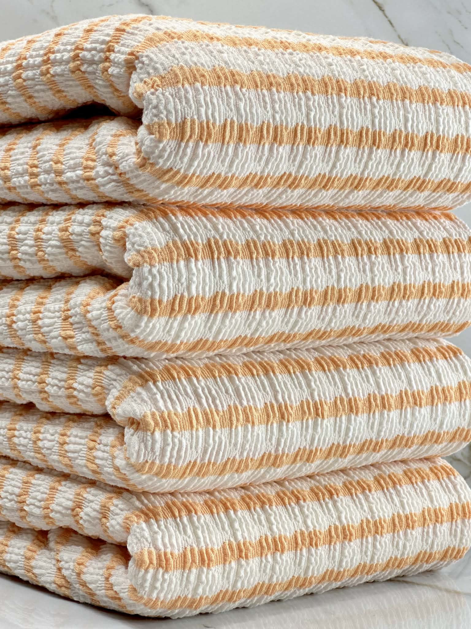(GUAPO STRIPE) ORANGE STRIPES ON IVORY