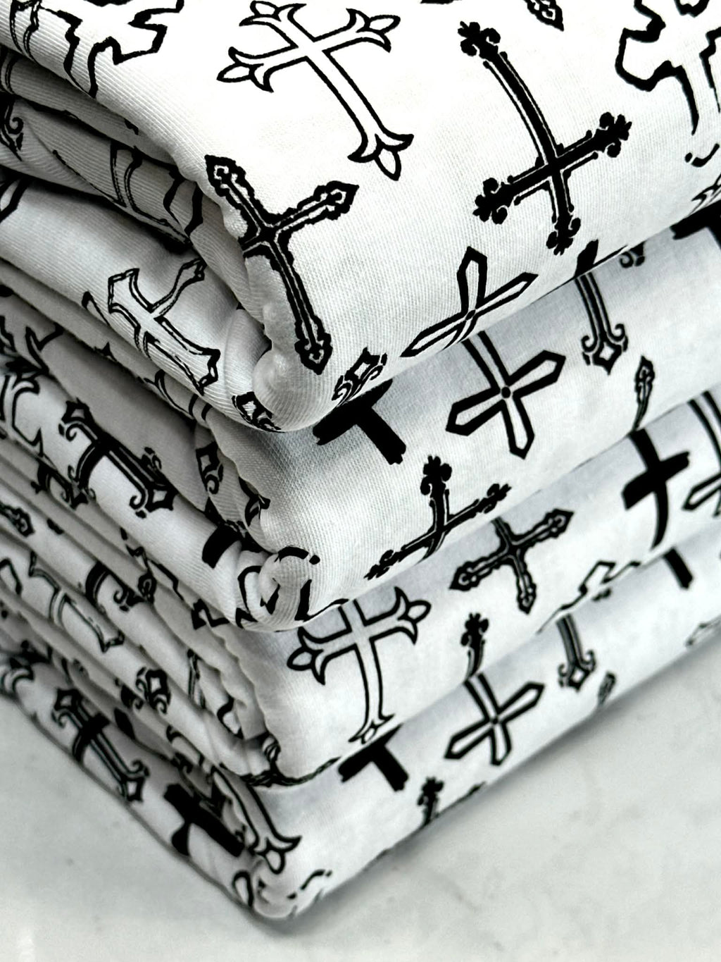 (JERSEY KNIT) BLACK CROSSES ON OFF WHITE