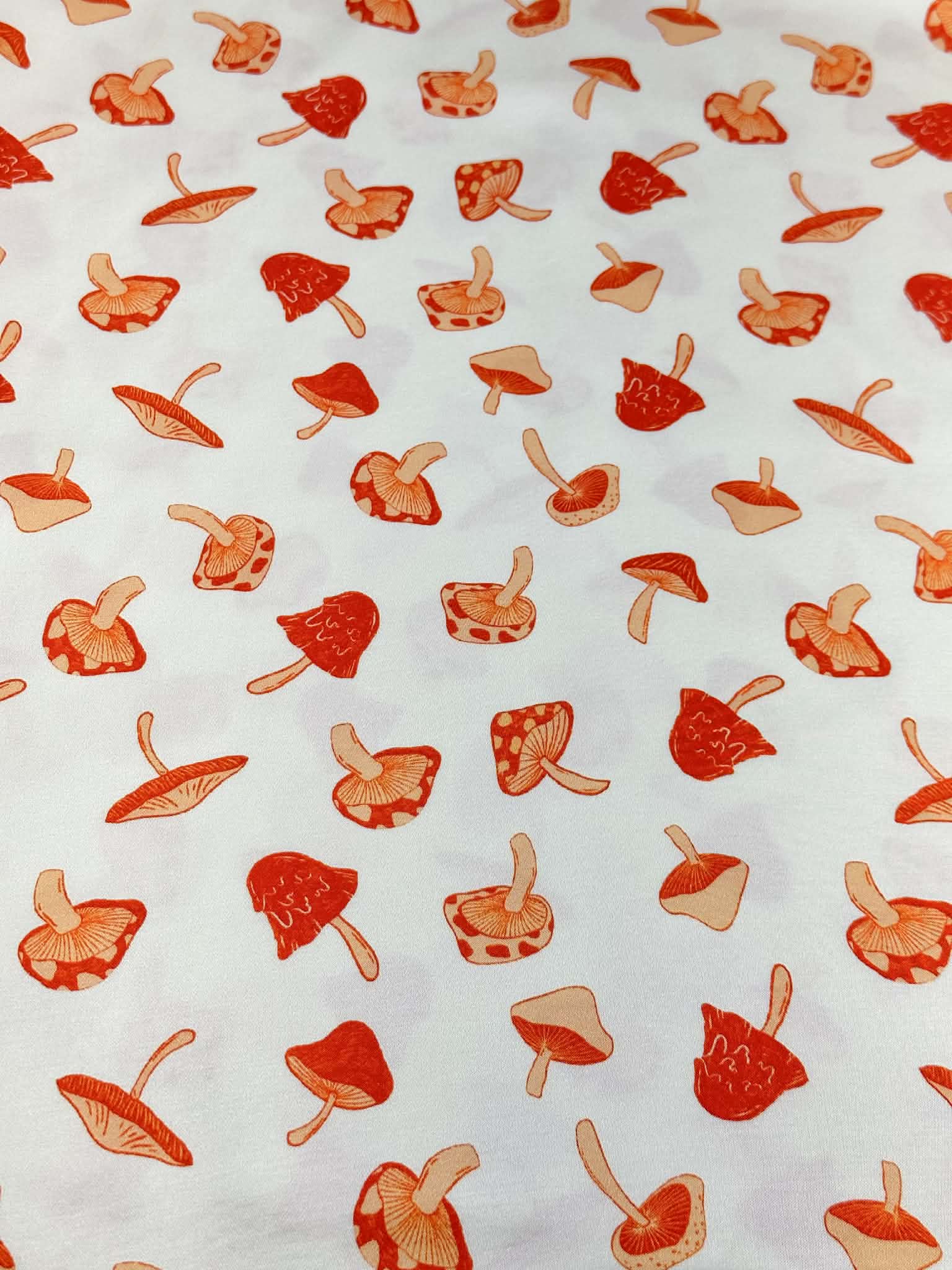 (SATIN) ORANGE MUSHROOMS ON CREAM(5)