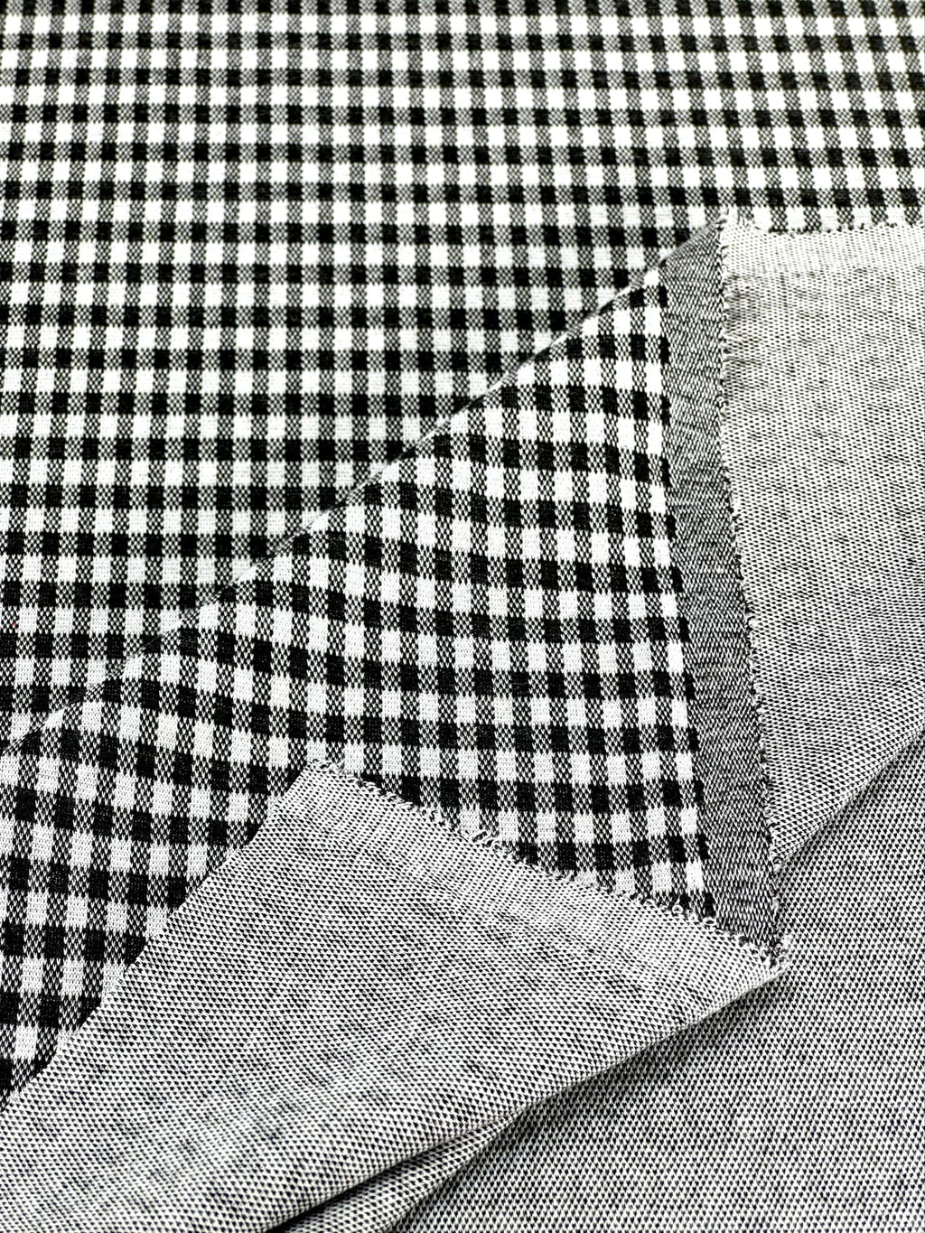 (KNIT) BLACK AND OFF WHITE MINI GINGHAM (5)