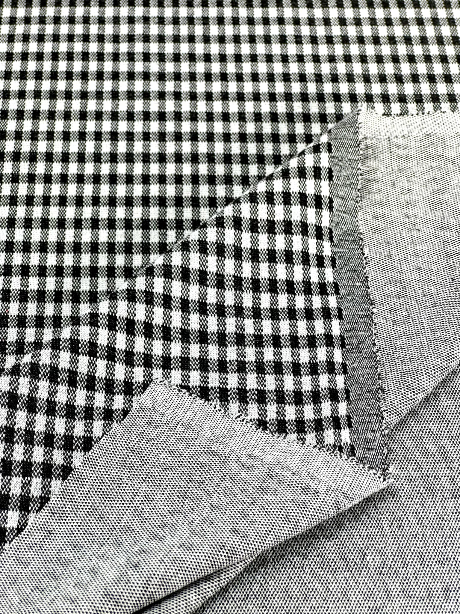 (KNIT) BLACK AND OFF WHITE MINI GINGHAM (5)