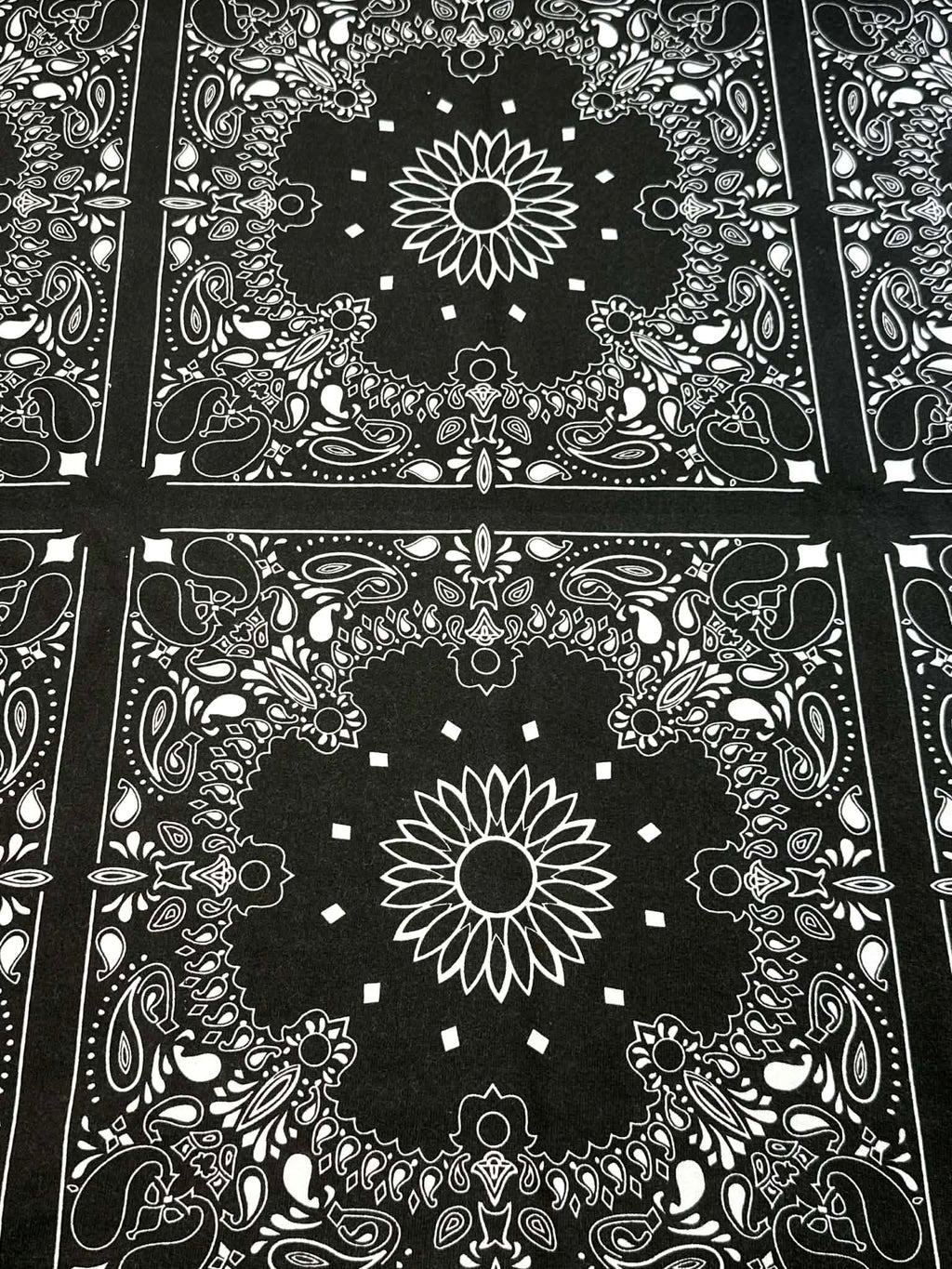 (BRUSHED FRENCH TERRY) BLACK AND OFF WHITE BANDANA PATTERN