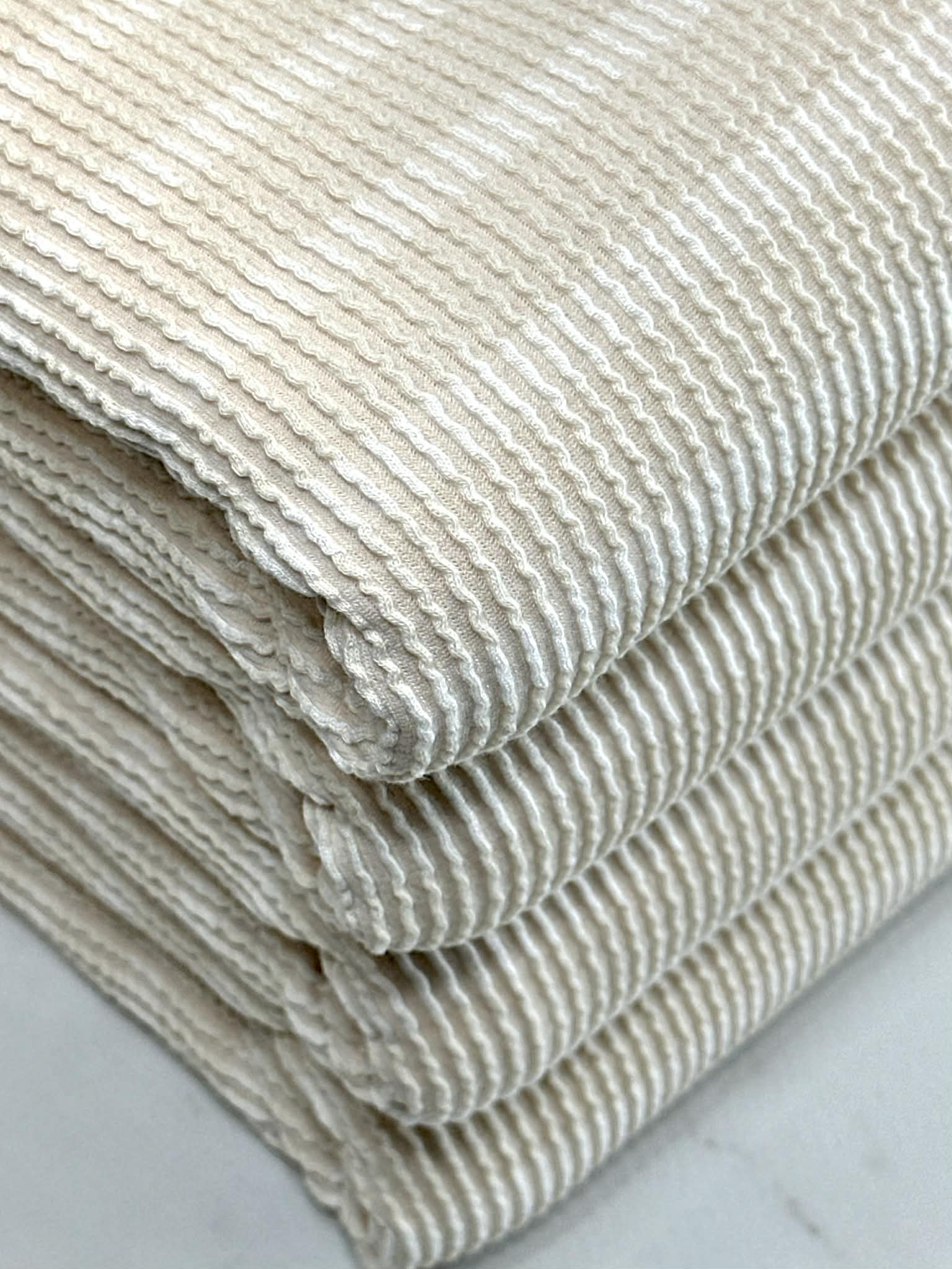 (URBAN RIB) STRIPES ON CREAM
