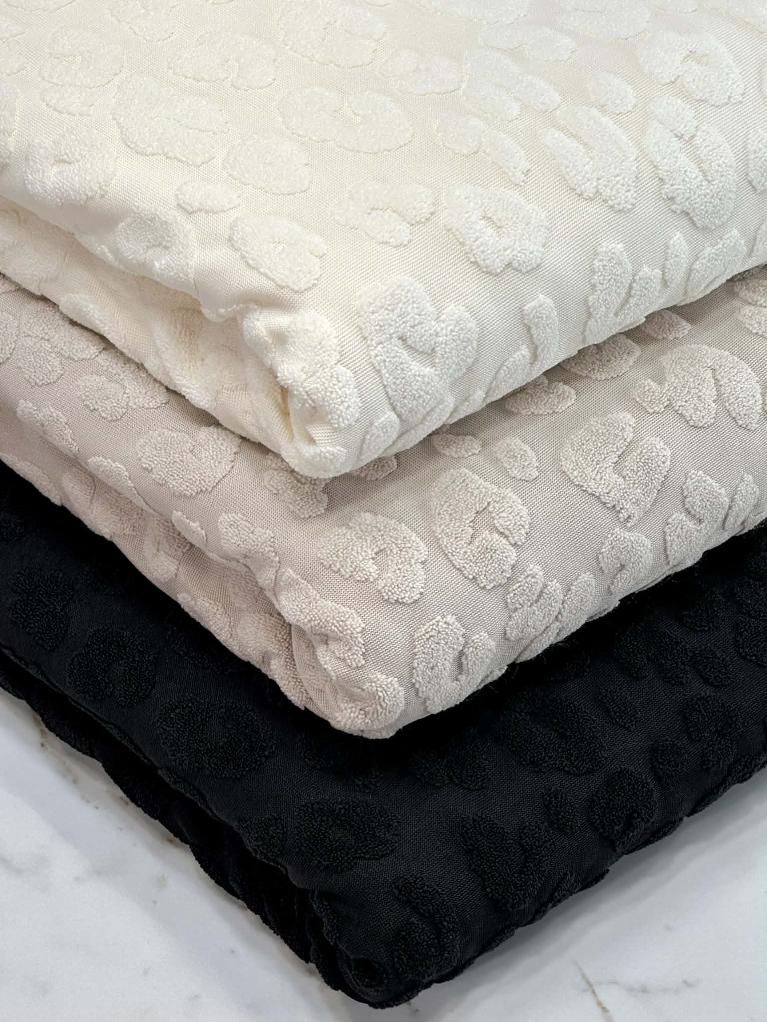(TOWEL) IVORY LEOPARD
