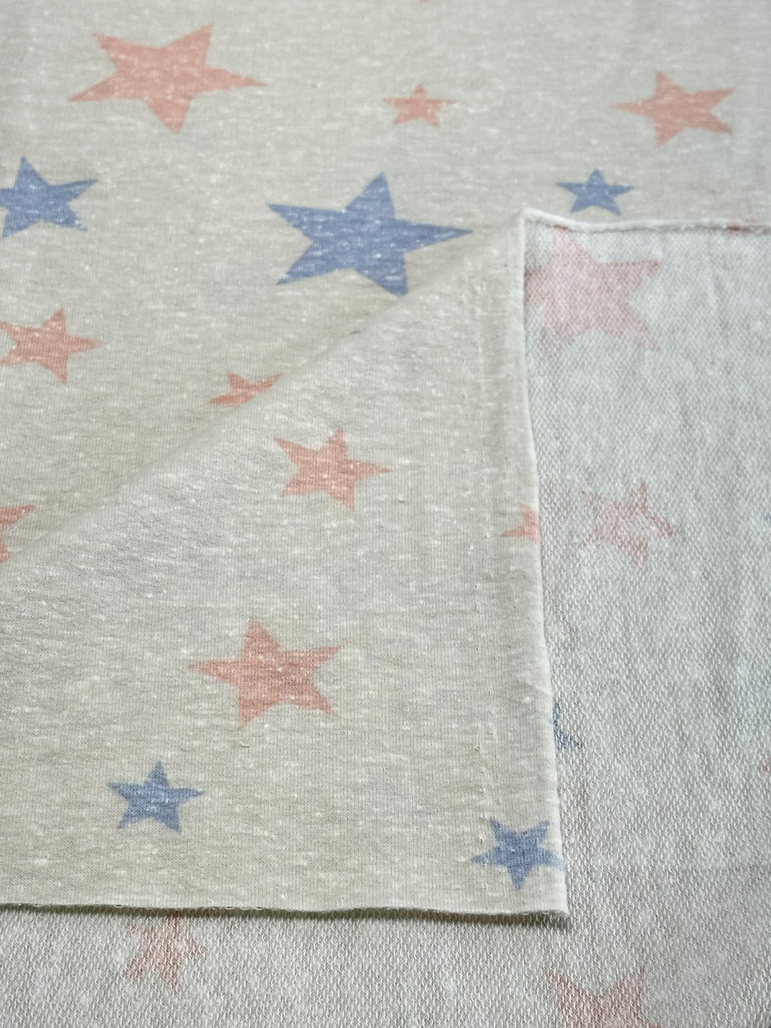 (FRENCH TERRY) BLUE AND PEACH STARS ON VINTAGE CREAM (2)
