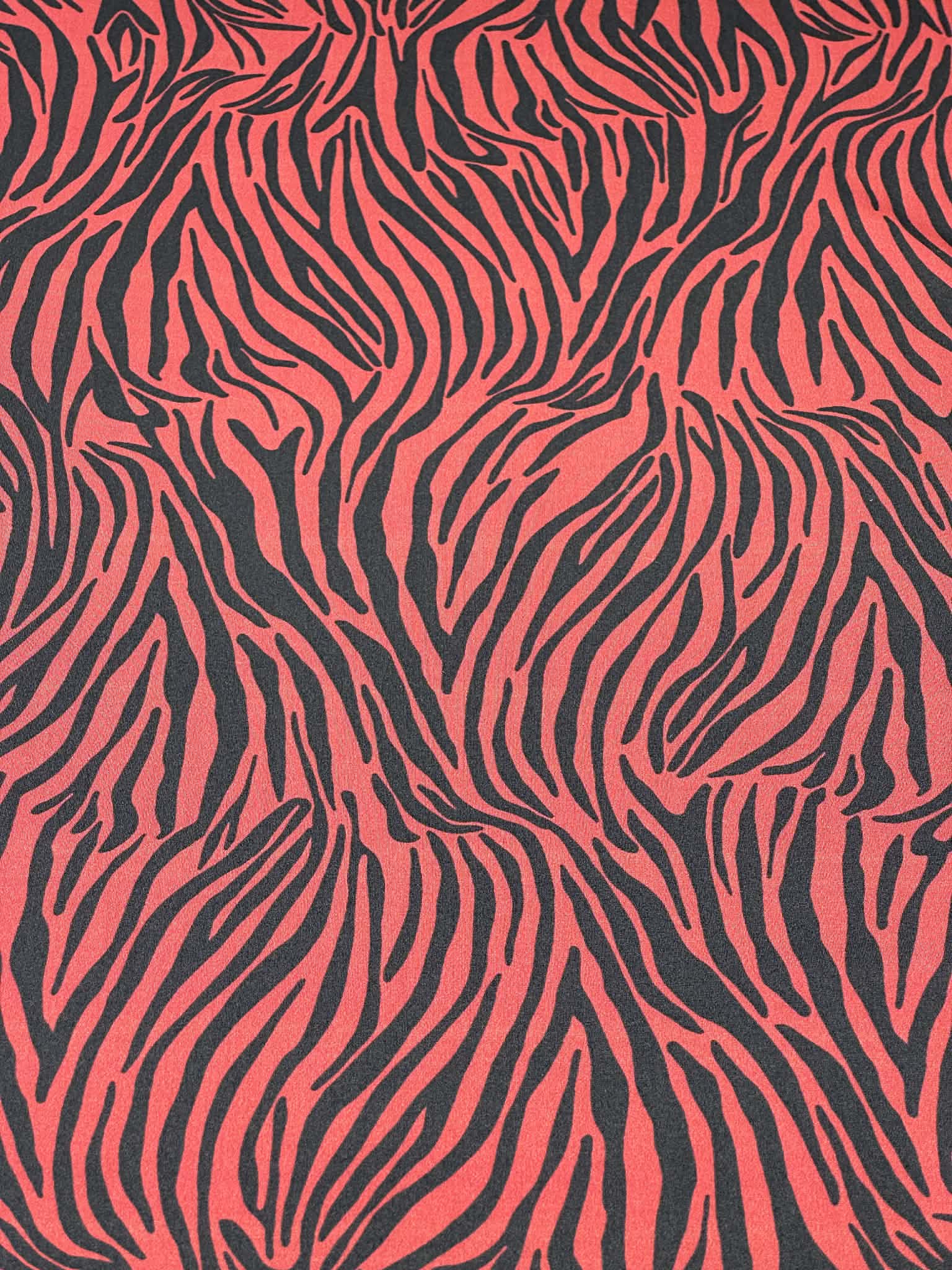 (SWIM) BLACK ZEBRA ON BURGUNDY(2)