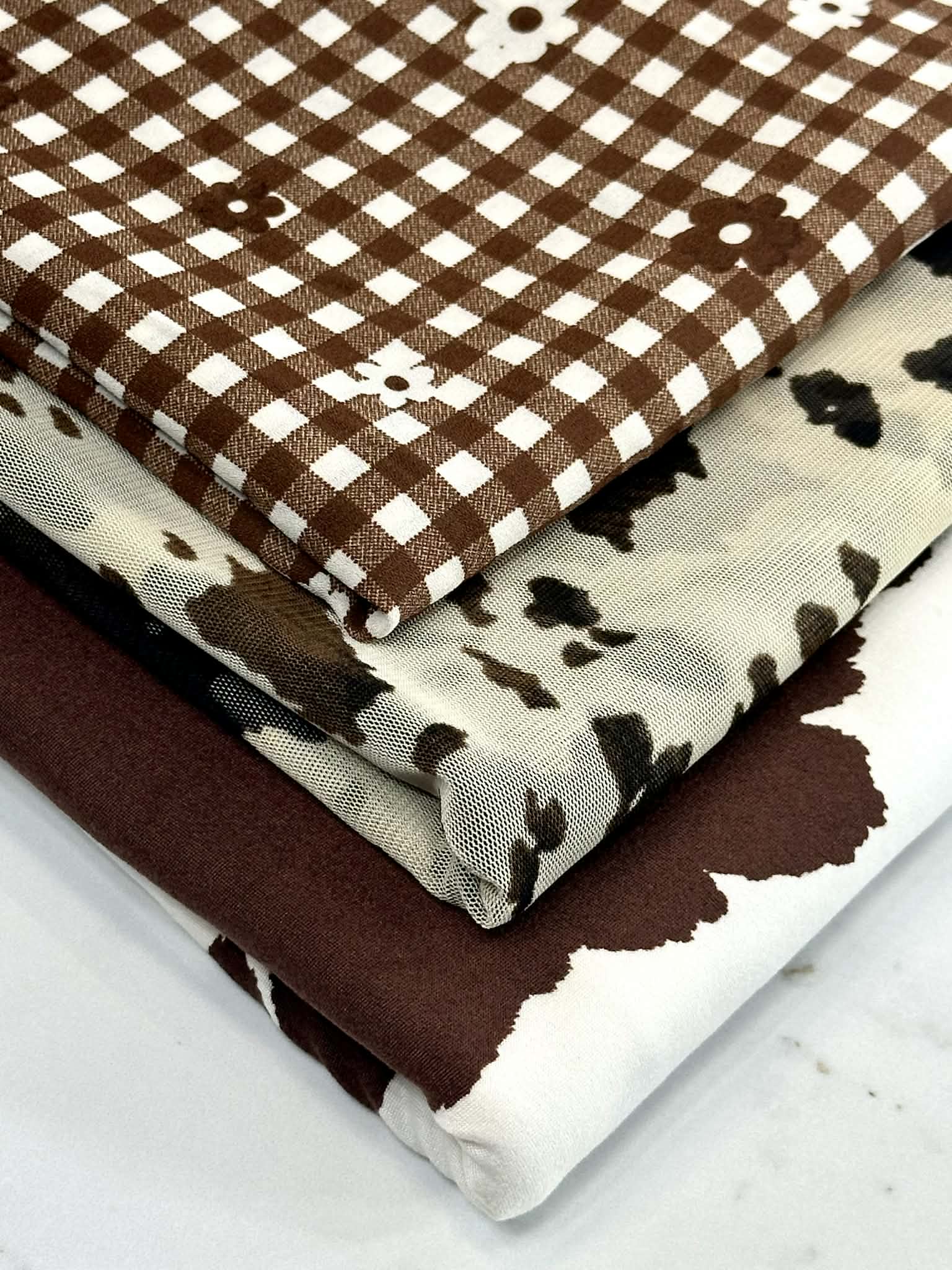 (WOVEN) BROWN AND OFF WHITE GINGHAM WITH FLOWERS