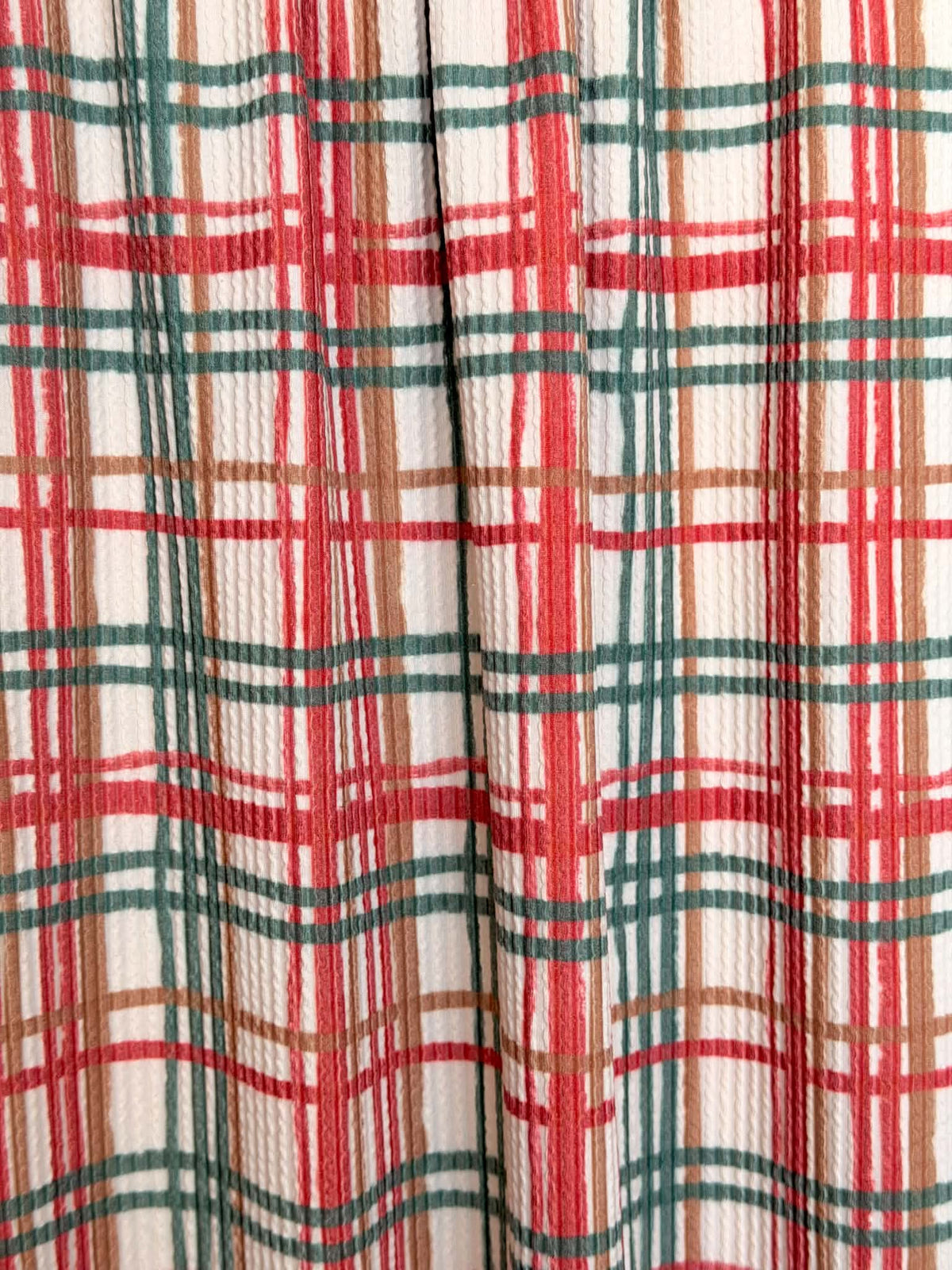(URBAN RIB) CAMEL, RED, AND GREEN PLAID ON IVORY