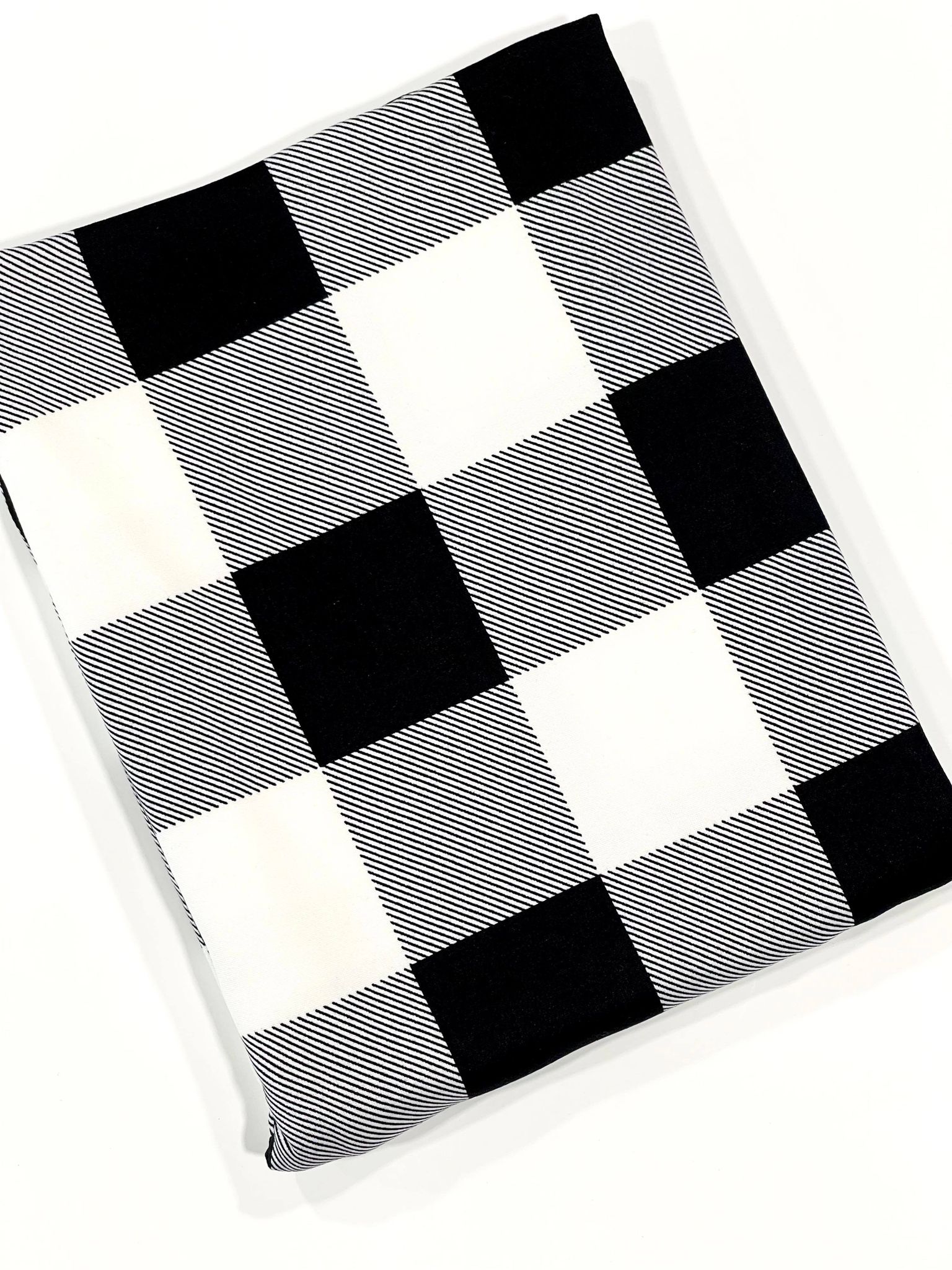 (DBP) MEDIUM BLACK AND WHITE CHECK PLAID (2)