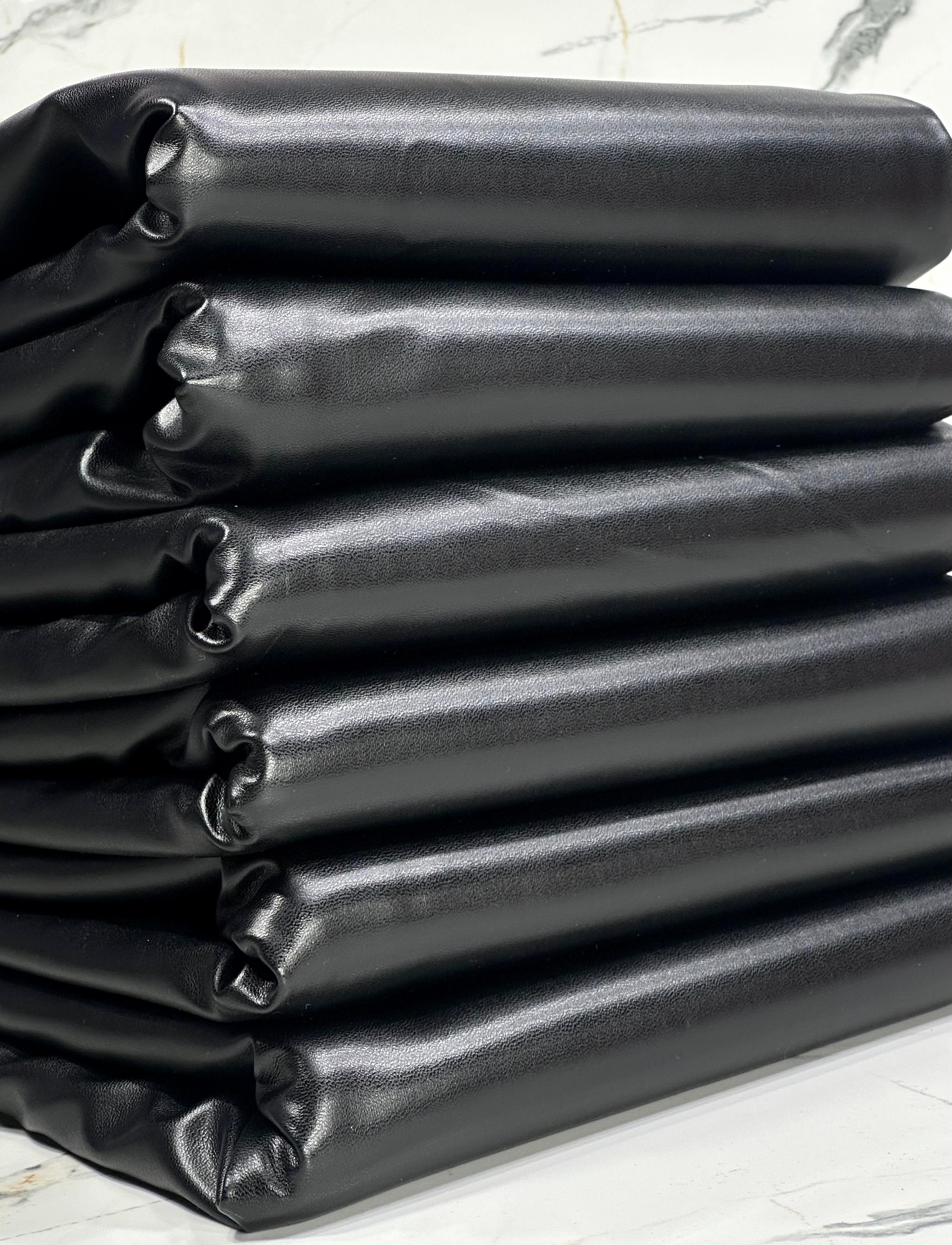 (METALLIC) BLACK