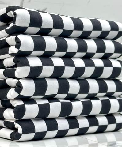 (DBP) OFF WHITE  AND BLACK CHECKERS