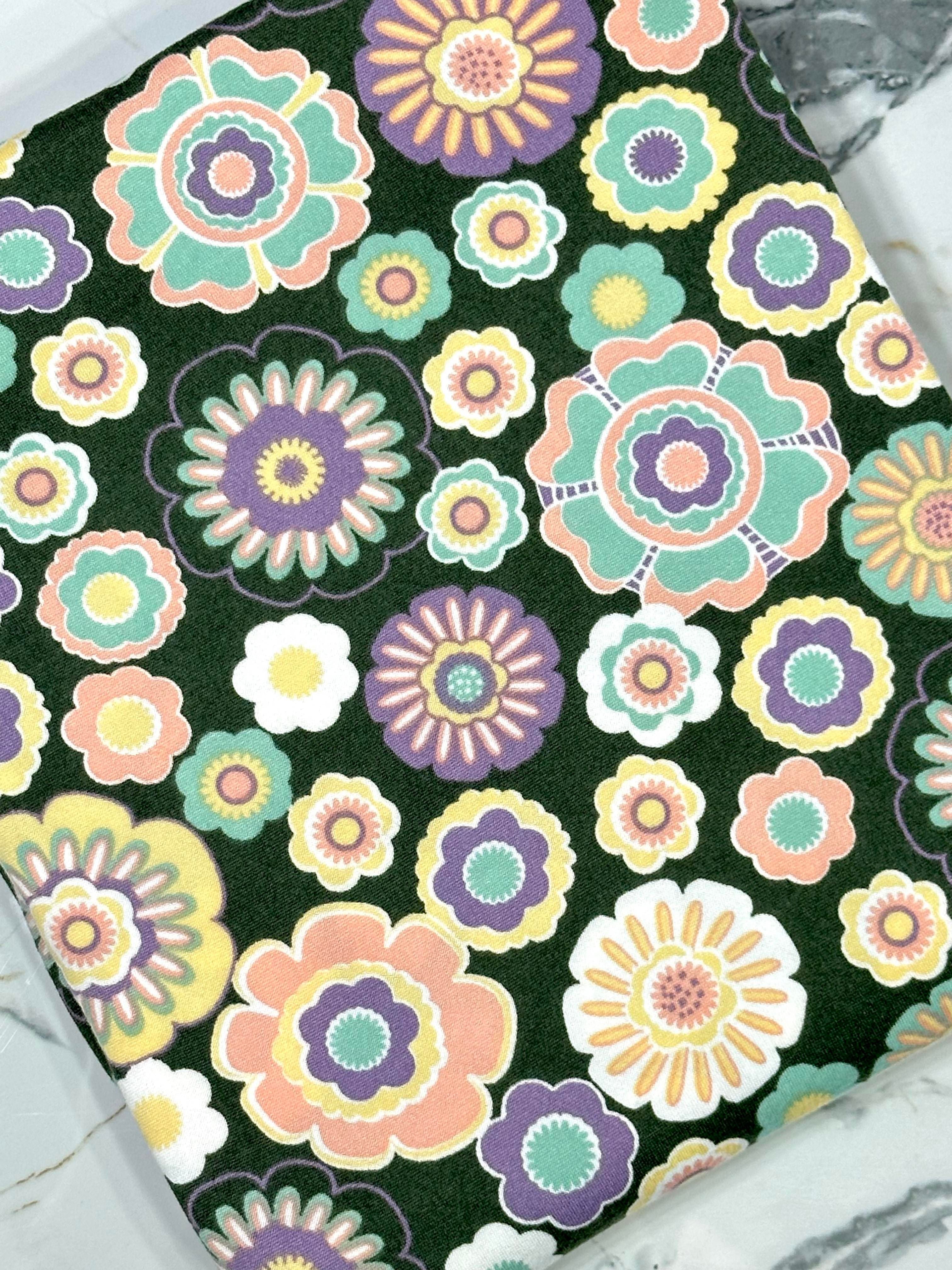 (DBP) RETRO FLORAL ON VINTAGE GREEN